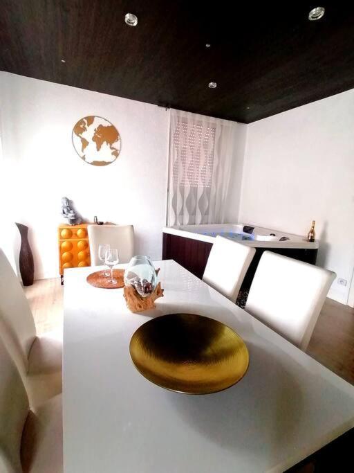 Island Apartment